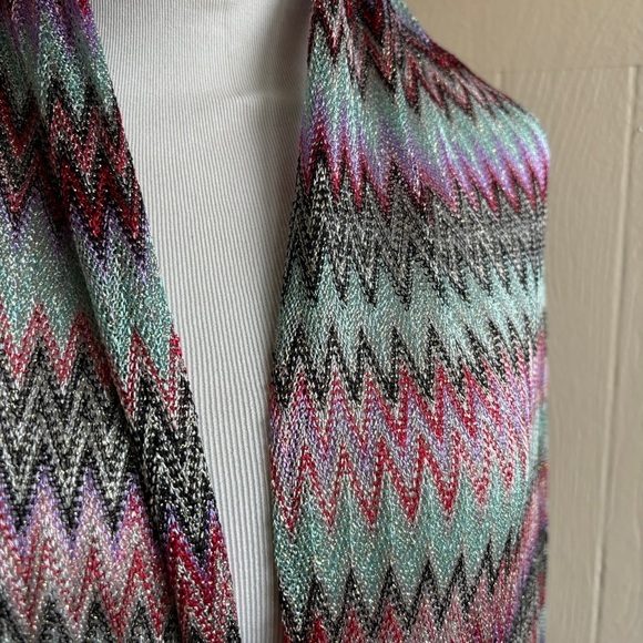 Lightweight Multi-Colored Chevron Printed Knit Scarf - Picture 5 of 14